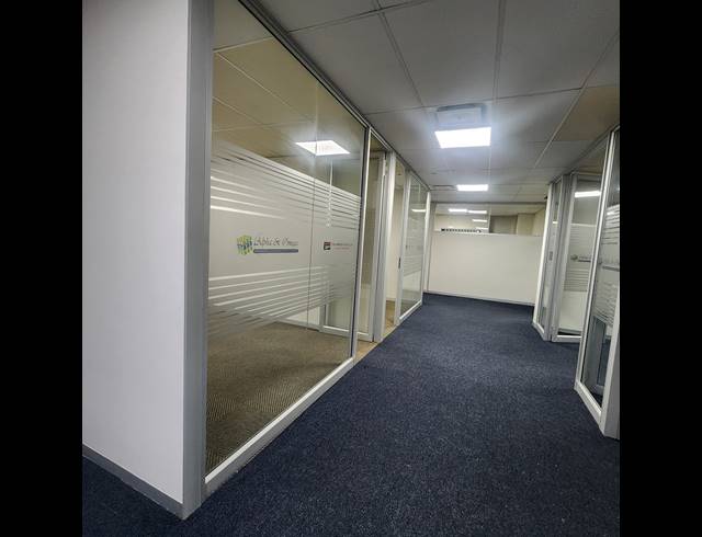 239M² OFFICE TO LET IN WESTVILLE